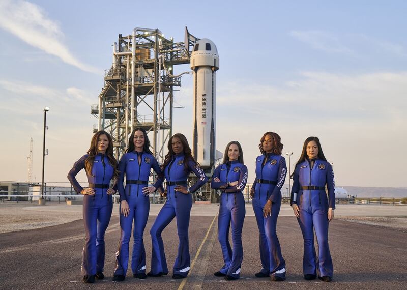 Katy Perry y las cinco mujeres que viajaron al espacio con Blue Origin