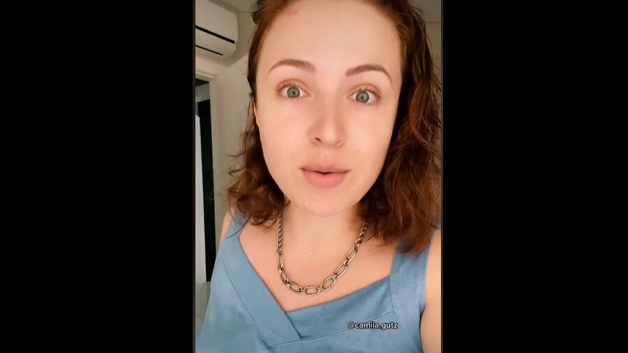 Mulher faz sucesso na internet em vídeo ensinando como limpar o ânus