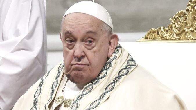 Vaticano informa que Papa Francisco teve melhora, mas sem previsão de alta