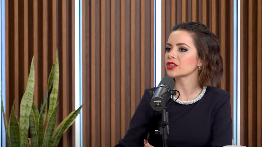 Sandy, durante participação no podcast 'Quem Pode, Pod'