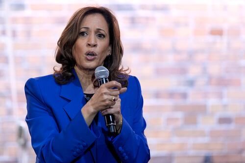 Kamala Harris anuncia planos para construir três milhões de casas e reduzir a inflação