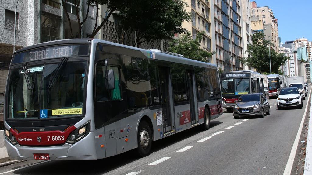 Frota de ônibus será mantida na sexta-feira, Dia do Servidor Público