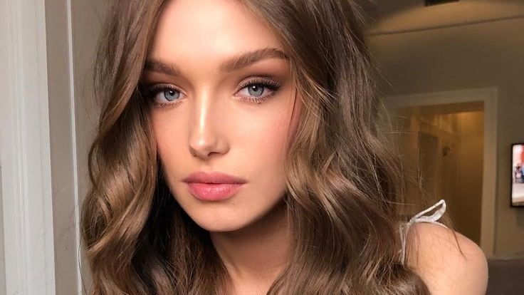 Mocha Mousse: el tono estrella de 2025