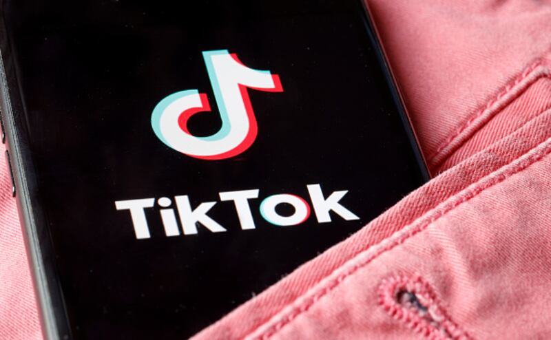 Hallan sin vida a un menor de edad tras publicar video en TikTok.