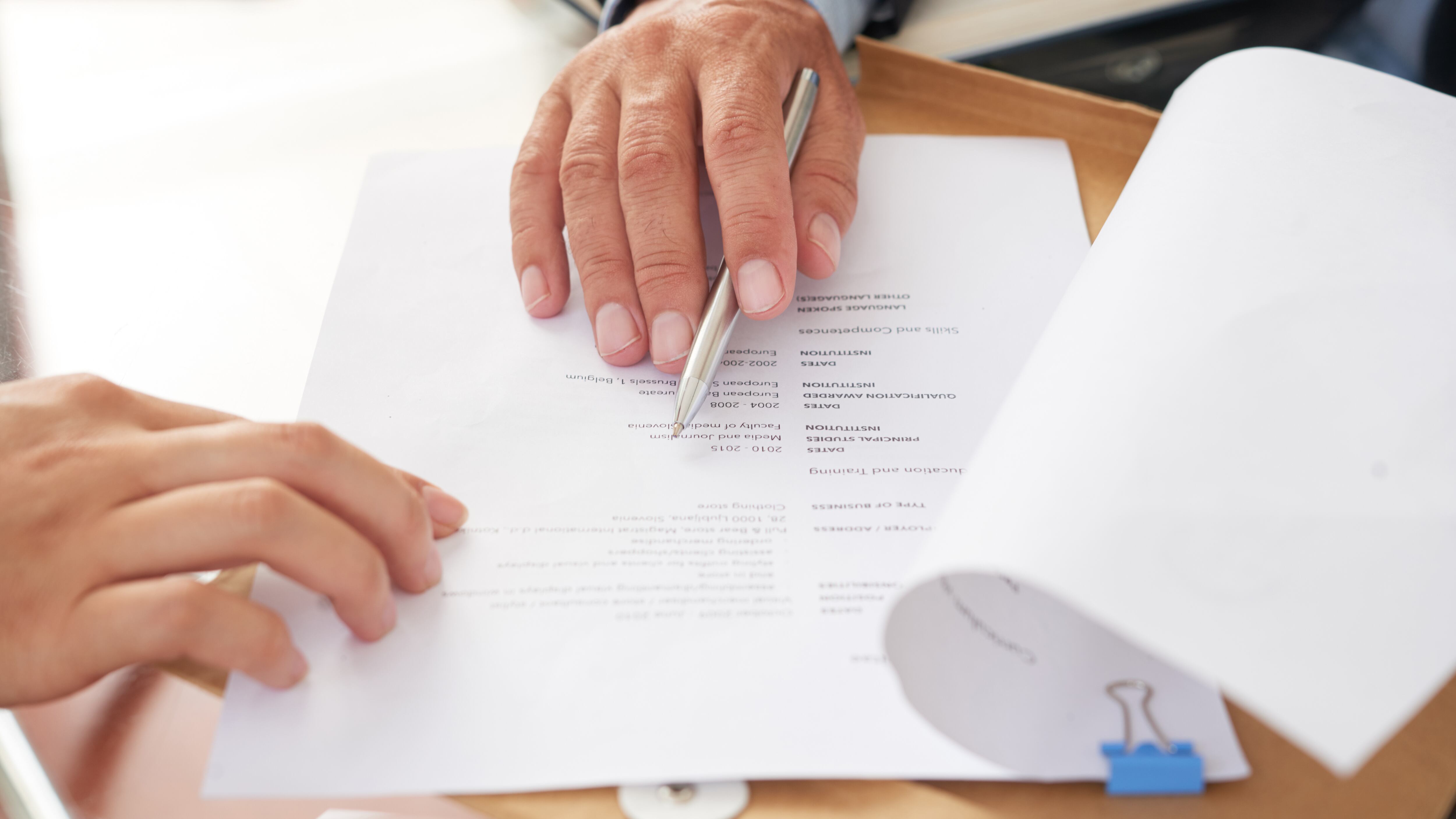 Especialista dá dicas de como montar o currículo ideal