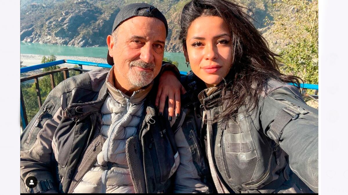 Vicente e Fernanda viajavam de moto para o Nepal