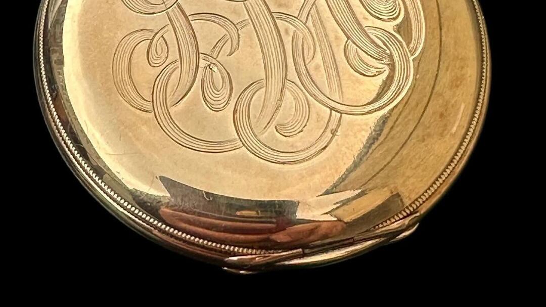 Relógio de ouro de J Astor