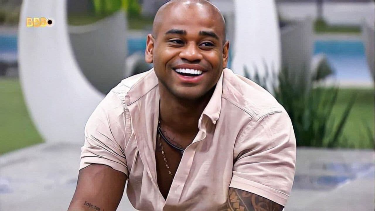 Sem ir ao Paredão, Cezar Black segue para o Top 9 do BBB 23