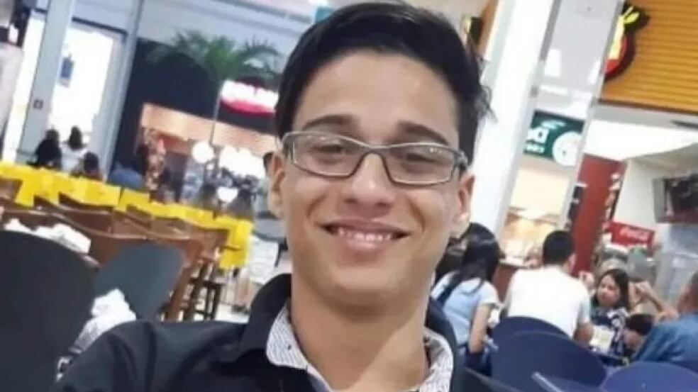 Ayron Henrickson Fernandes Gonçalves