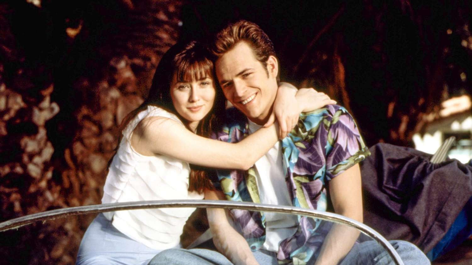 La relación entre Brenda y Dylan se terminó cuando ella se fue a París.