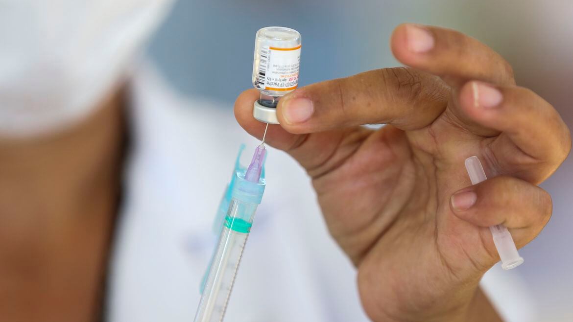 Saúde começa a distribuir 2ª remessa de vacinas para crianças