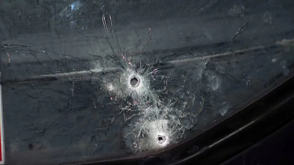 Ônibus é atingido por tiros no Rio de Janeiro