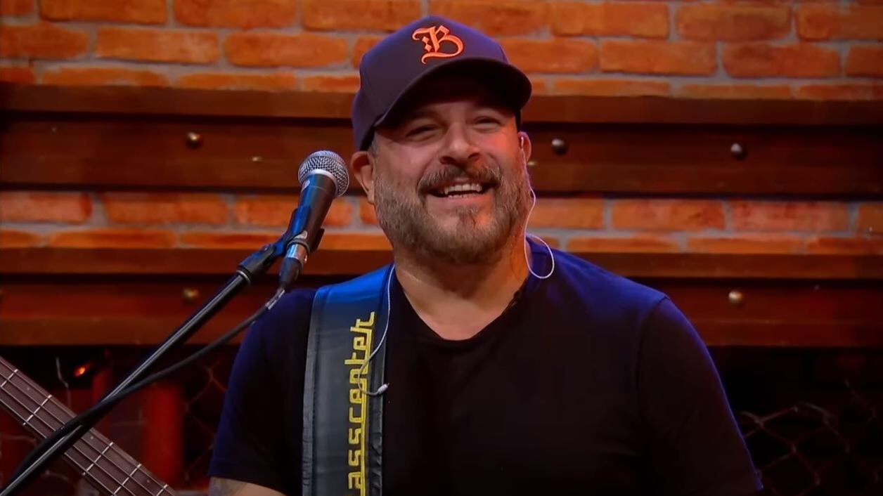 Mingau, do Ultraje a Rigor, tem alta hospitalar após um ano