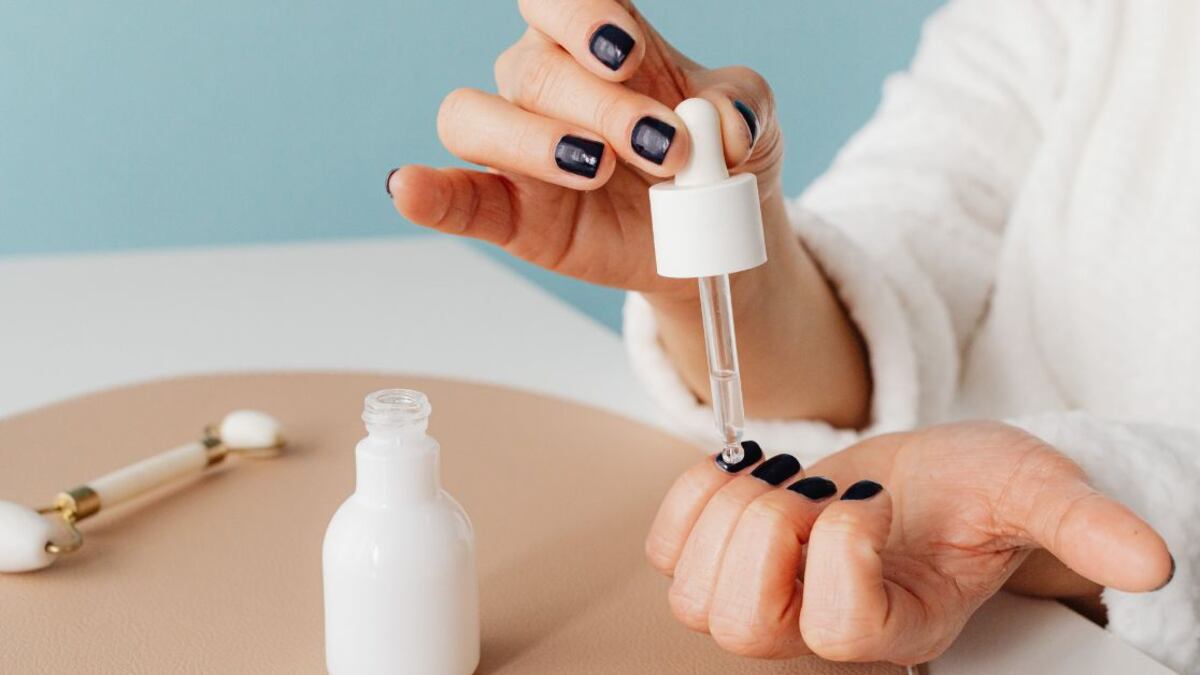 Los aceites para cutículas son muy beneficiosos para la salud de nuestras uñas