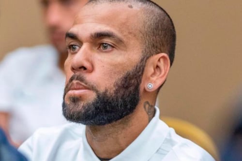 Caso Dani Alves: fiança de 1 milhão de euros foi paga e jogador vai deixar a cadeia