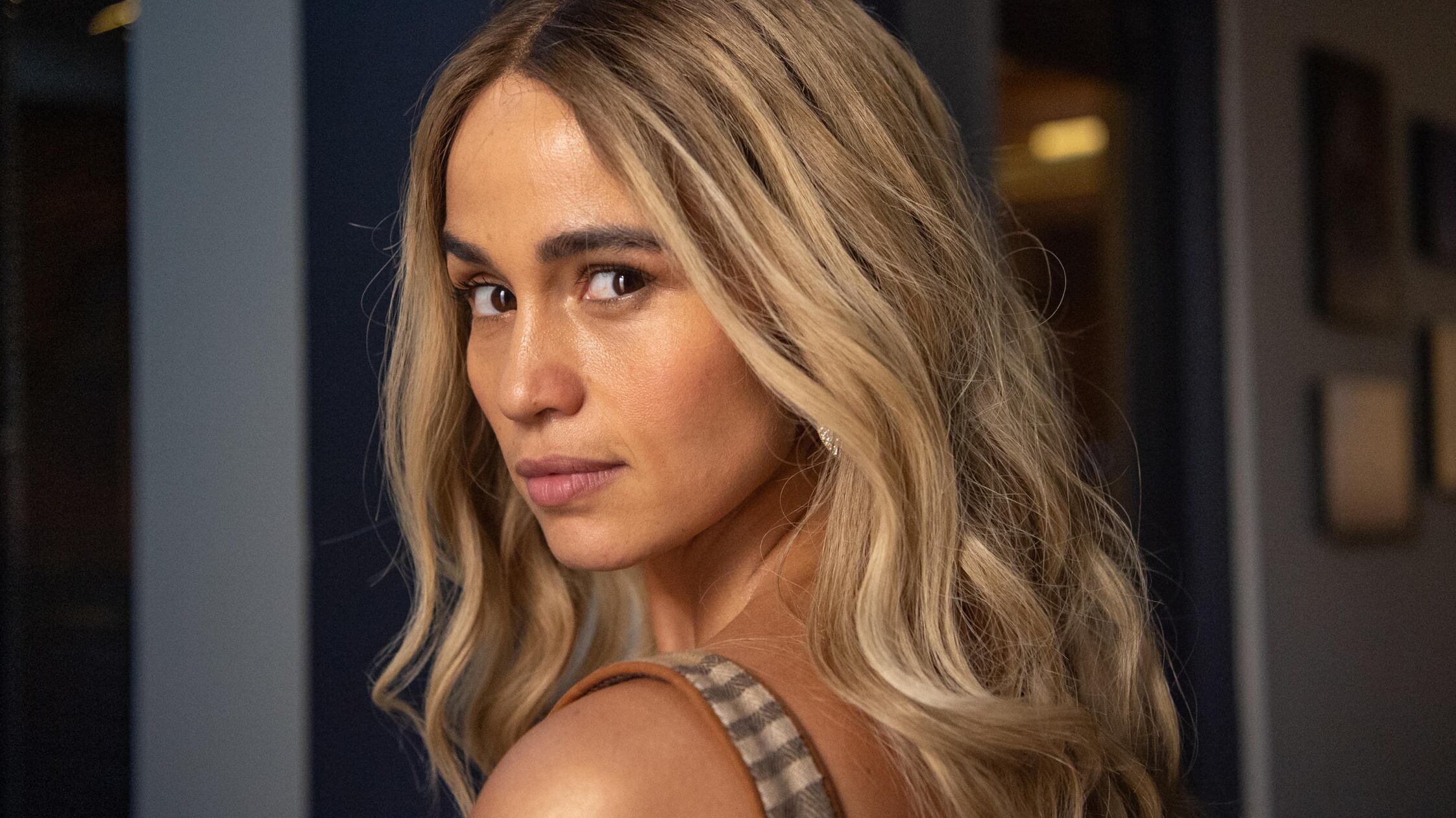 Nanda Costa passa por testes para definir sua personagem no remake de 'Vale Tudo'