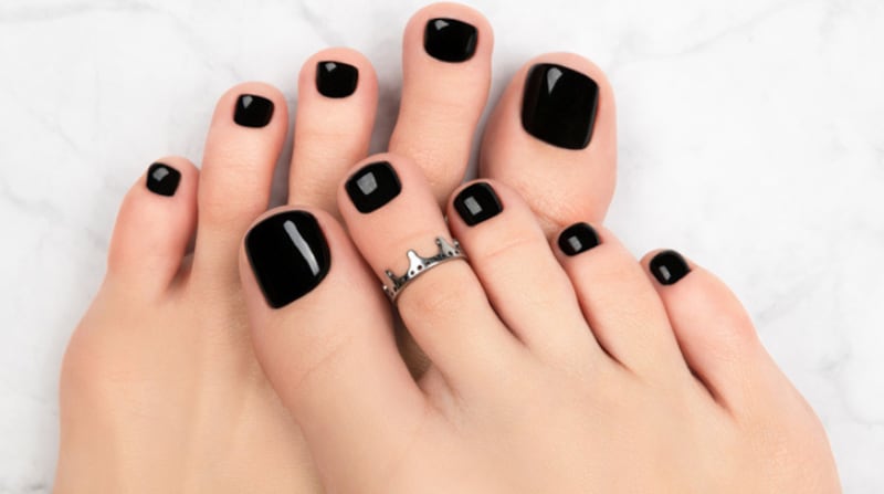 Esmalte preto/ reprodução