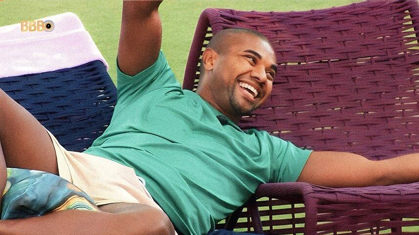 Davi do BBB chamou pela mãe enquanto dormia