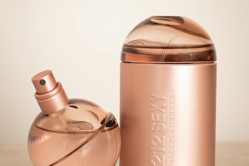 Carolina Herrera: 4 perfumes da marca PERFEITOS para dar de presente de aniversário para sua irmã