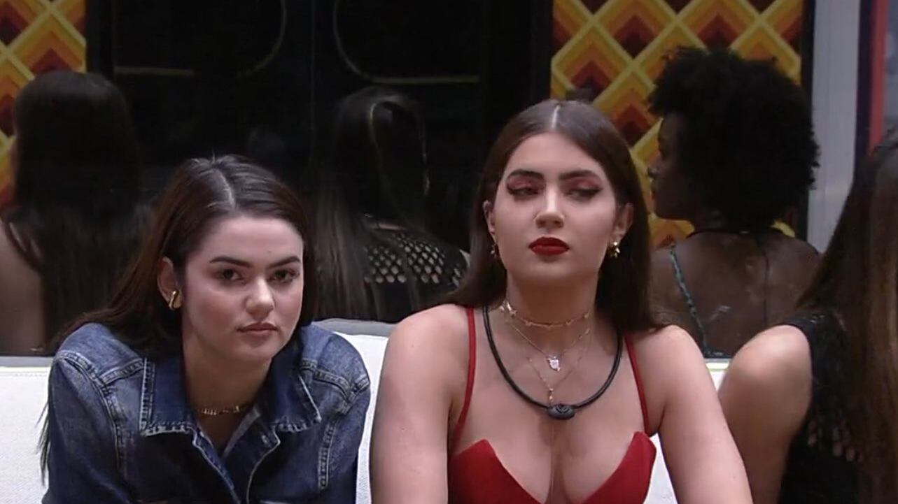 Web nota que quem senta perto de Eslo é eliminado do ‘BBB’