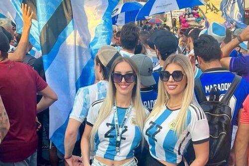 Torcedoras argentinas negam prisão no Catar após realizarem topless na final: “quem é campeão do mundo comemora como quer”