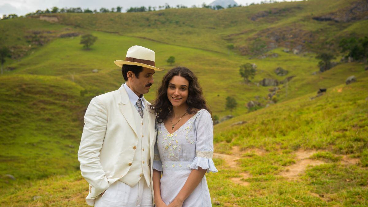 Êta Mundo Bom! - Eriberto Leão (Ernesto) e Débora Nascimento (Filomena)