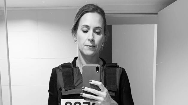 Repórter Denise Odorissi, da Record TV, teve casa atingida por míssil durante cobertura da guerra em Israel