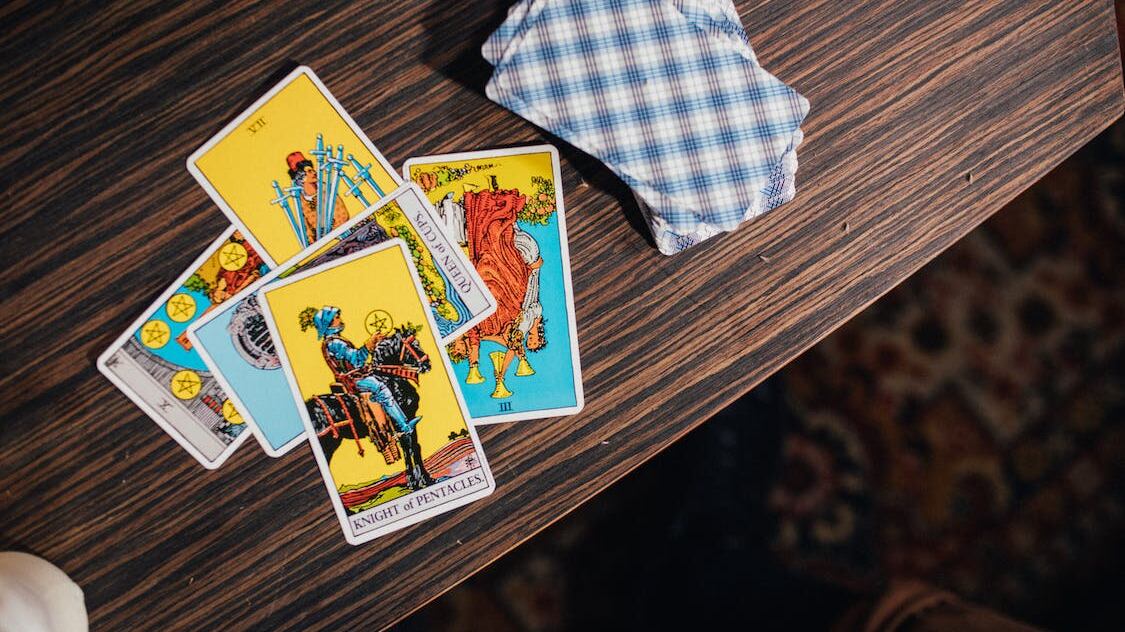 Os signos que passarão por importantes mudanças segundo o tarot ainda em novembro
