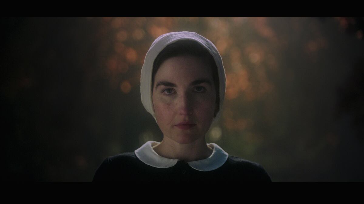 ‘Bruxas’, de Elizabeth Sankey, ganha data de estreia