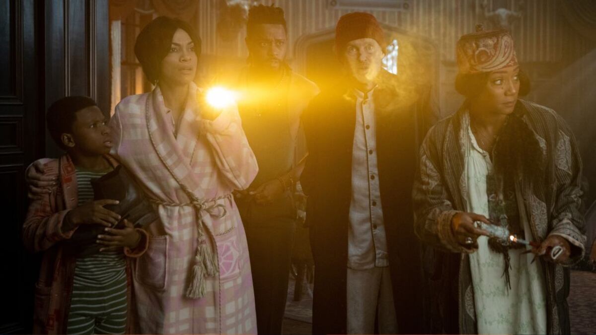 Escena de Mansión Embrujada