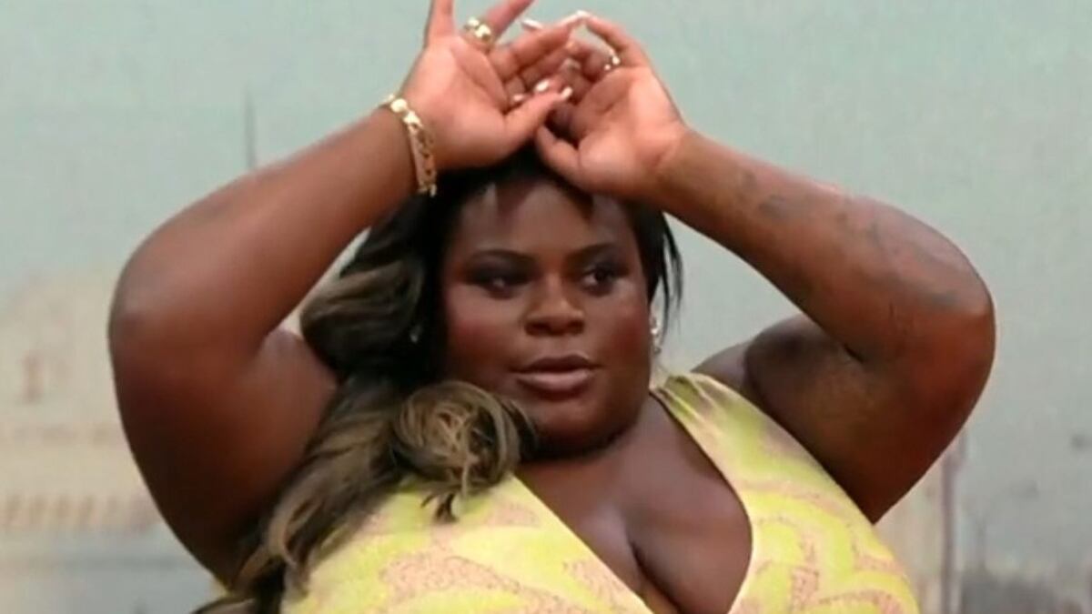 Jojo Todynho faz dança do ventre no "Central da Copa"