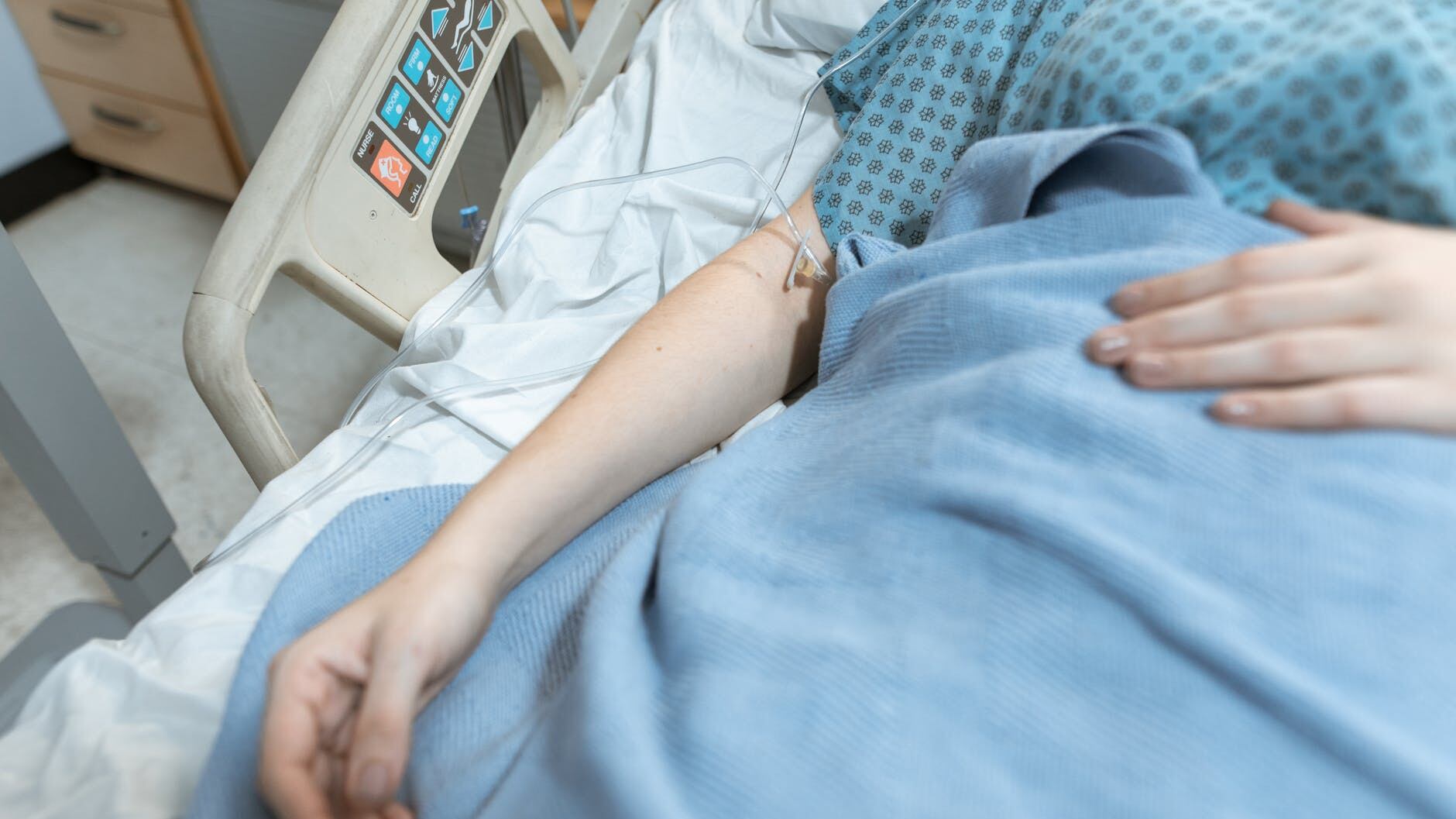 Jovem afirma ter sido baleado em assalto, mas história tem desfecho que ninguém podia acreditar