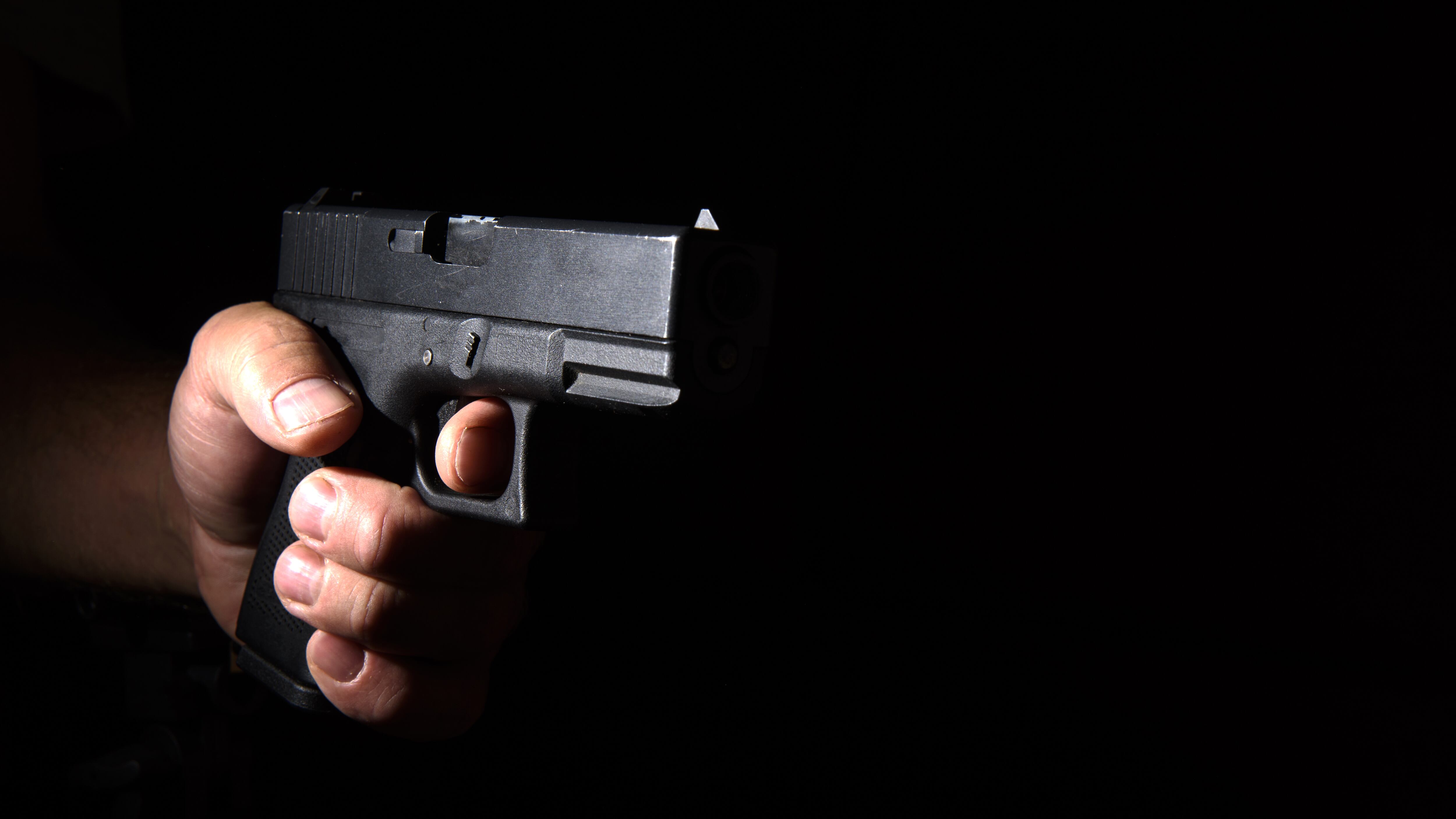 Presuntamente el estudiante sacó de su mochila un arma de postas para amenazar a sus compañeras.