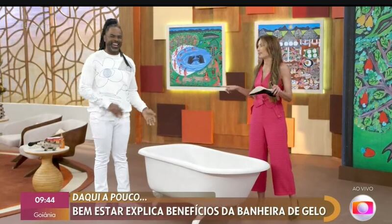 Patrícia Poeta tira o sapato ao vivo e Manoel Soares dá muita risada
