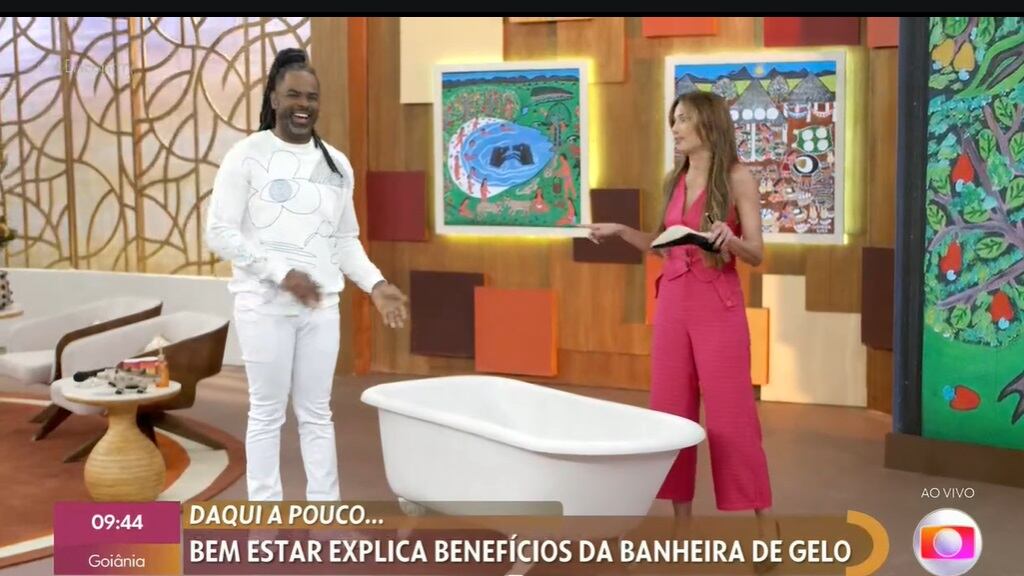 Patrícia Poeta tira o sapato ao vivo e Manoel Soares dá muita risada