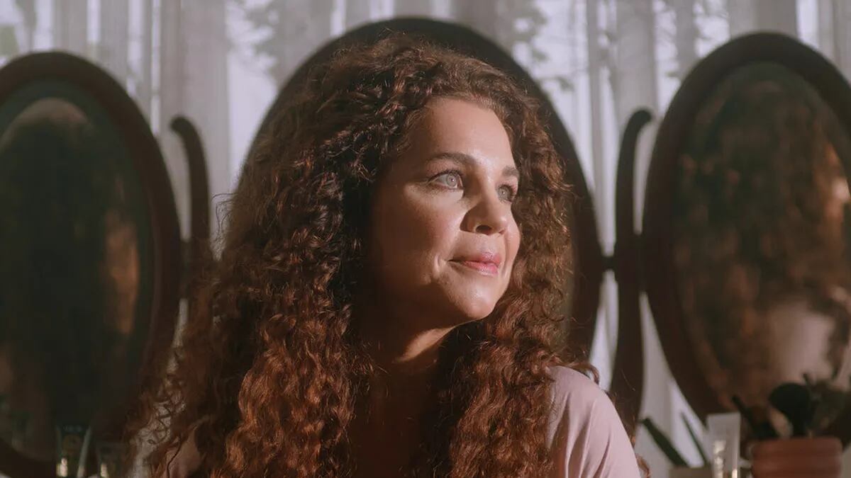 Após sucesso no remake de Pantanal, Isabel Teixeira vive uma das protagonistas de Elas por Elas