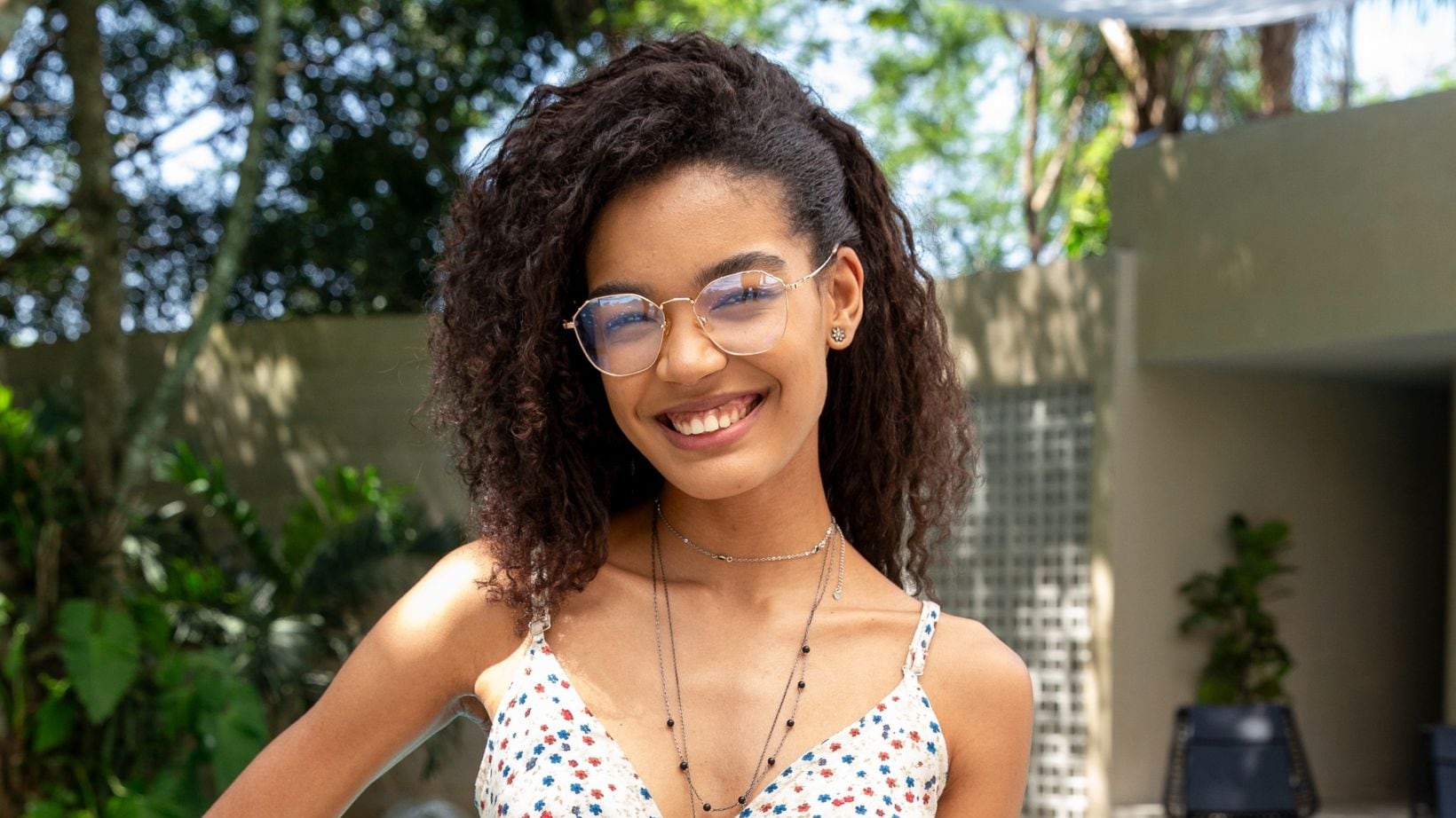 Remake de Elas por Elas: Vic (Bia Santana) conhece a mãe biológica em cena emocionante