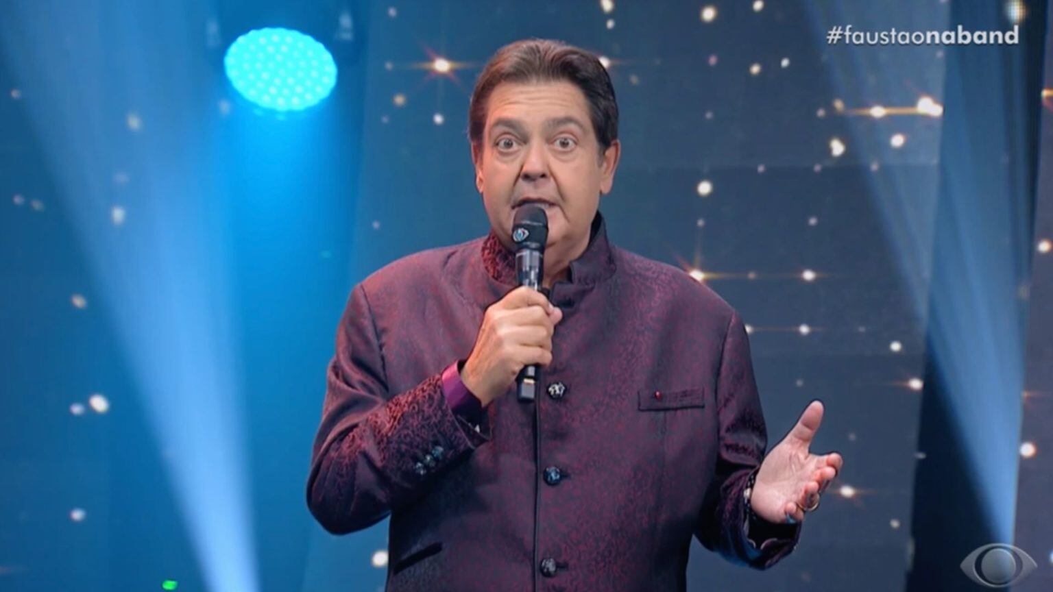 Estúdio de 'Faustão na Band' pega fogo