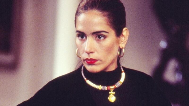 Mulheres de Areia: Raquel vai piorar a crise no casamento dos pais