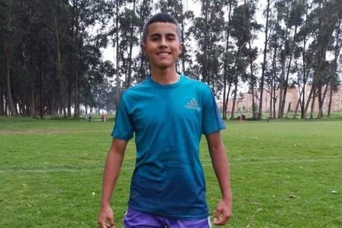 Jovem promessa do futebol de apenas 15 anos é assassinado, mesmo após entregar o celular
