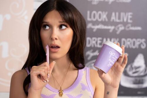 Esta é a tatuagem polêmica que Millie Bob Brown fez em homenagem à ‘Stranger Things’