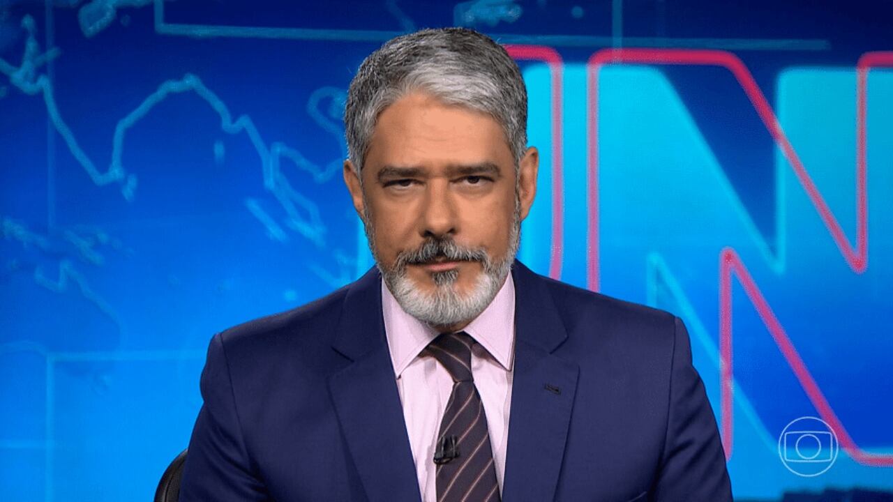Mesmo com onda de demissões na Globo, William Bonner segue no comando do Jornal Nacional