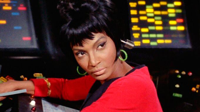 Nichelle Nichols, que ficou famosa no papel de Tenente Uhura