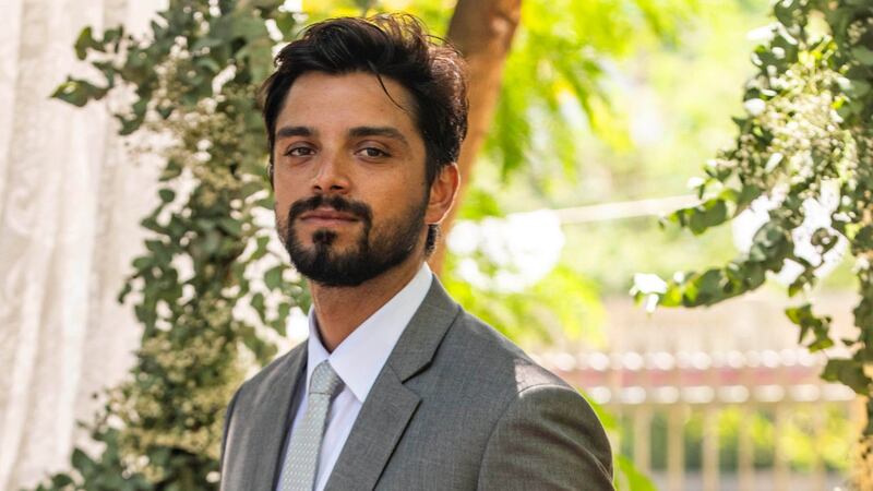 Apaixonado, Venâncio quer saber mais sobre a vida de Buba, mas perguntas deixam a personagem de Renascer preocupada