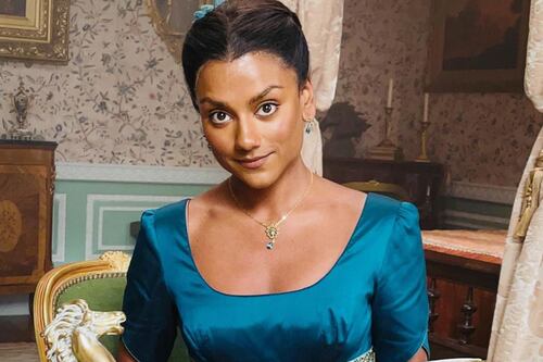 Maquiagem: O que é o “Regencycore” e como fazer uma maquiagem inspirada em ‘Bridgerton’