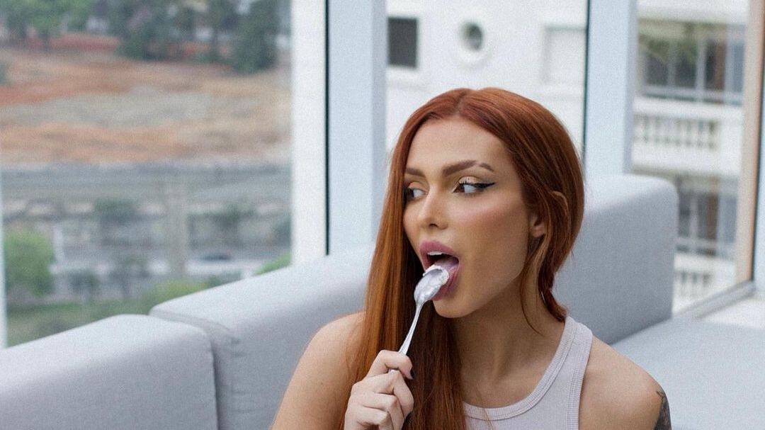 Fernanda Campos teria recebido mensagens de outro jogador casado