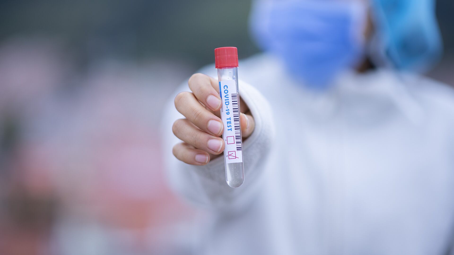 Brasil registra 922 mortes por covid em 24h