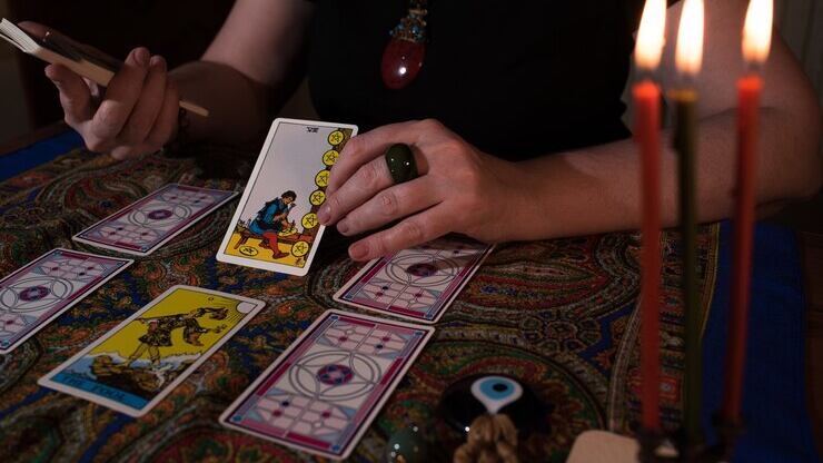O conselho crucial do tarot para todos os signos e que precisa ser seguido já