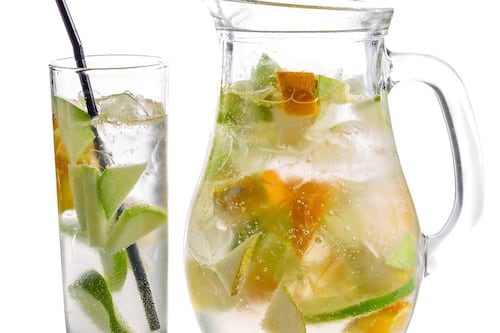 Limonada detox contra a ressaca: Bebida é rica em vitamina C e eletrólitos