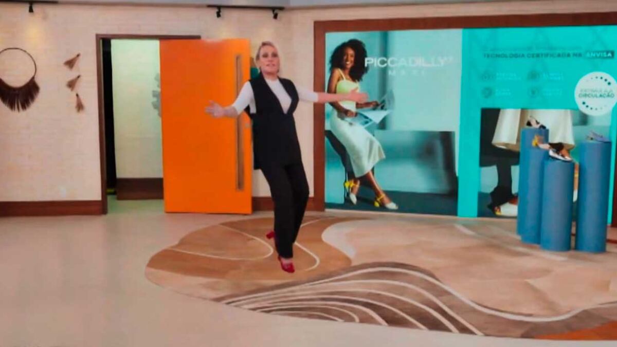 Ana Maria Braga voa no cenário do Mais Você